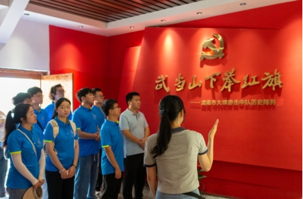 伟德victor1946网站经济管理系开展暑期“三下乡”社会实践